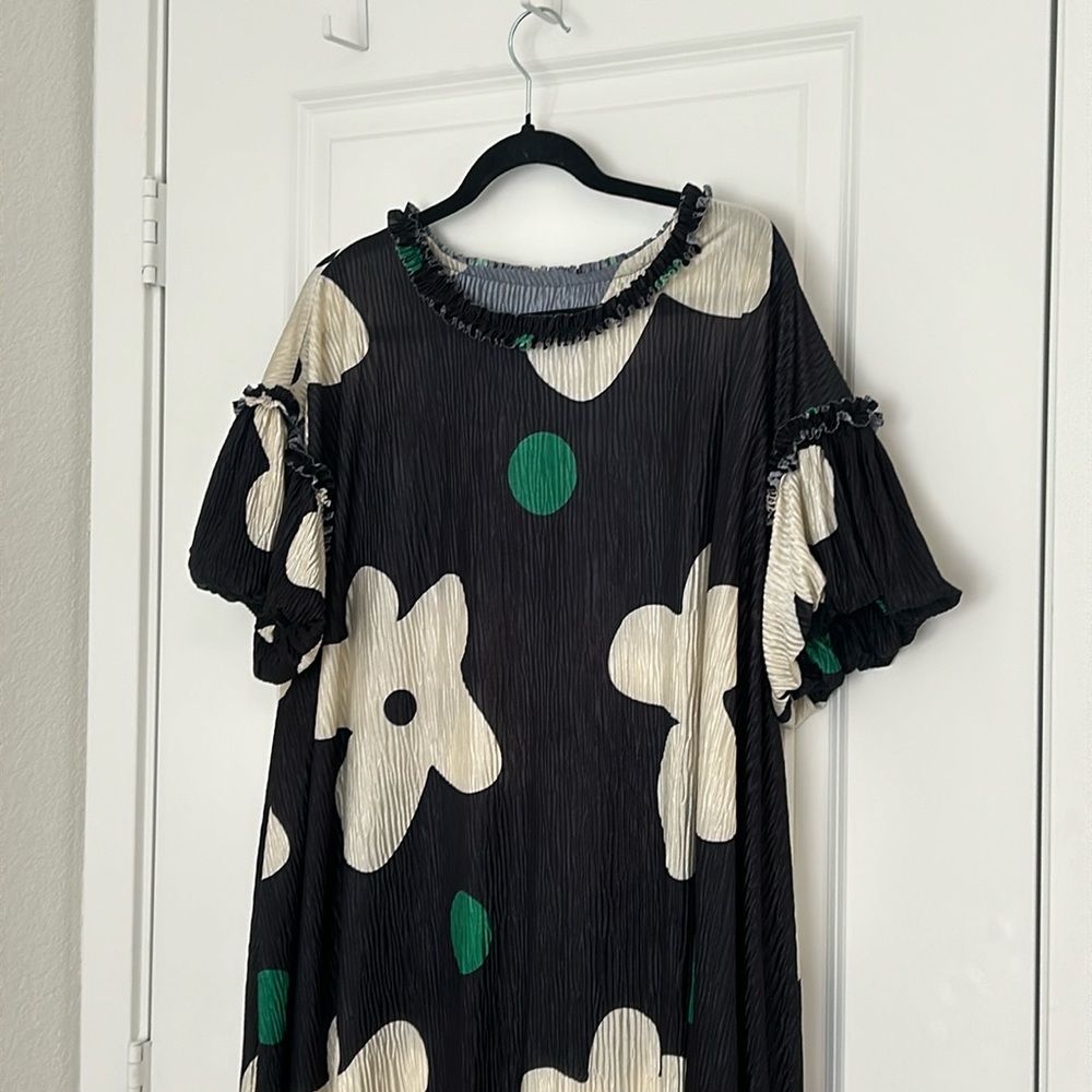 Floral crinkle midi dress